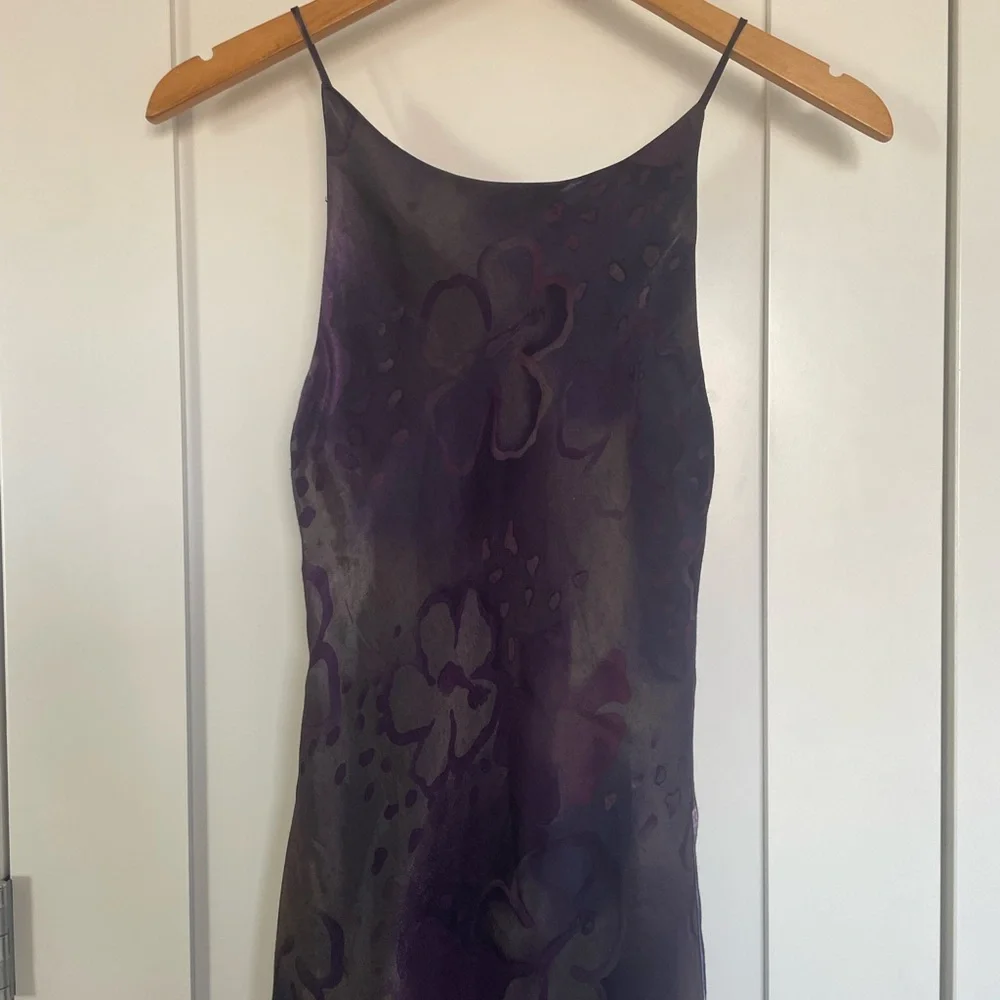 90’s Iridescent Purple Floral Dress - Picture 3 of 9